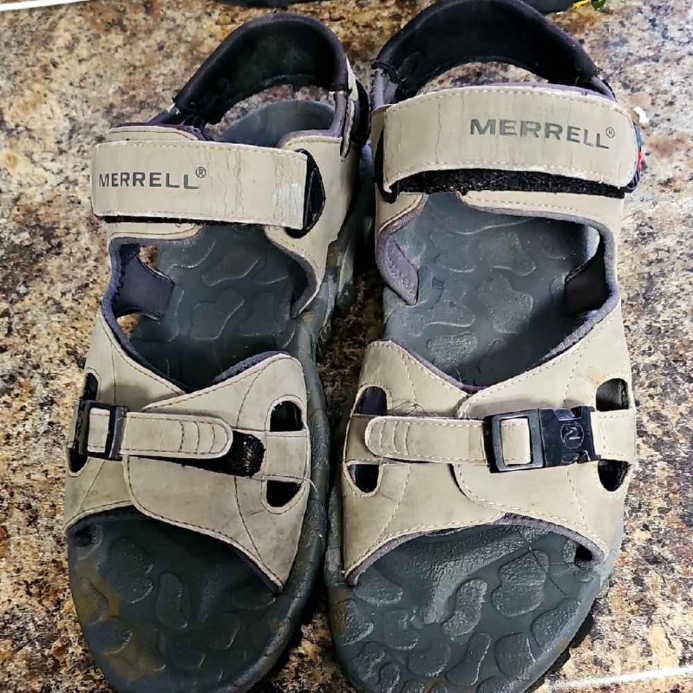 Merrell Tan and Black Outdoor Sandals Men's 11